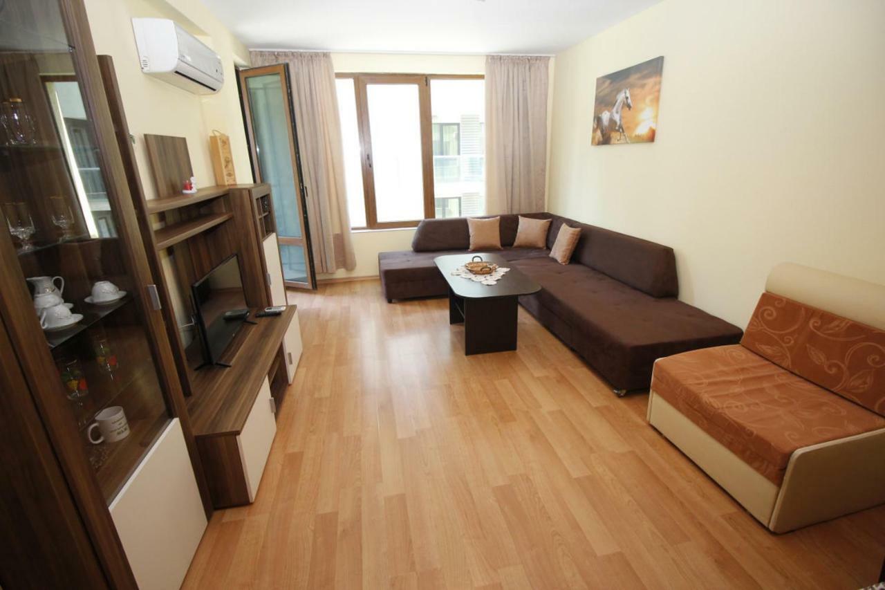 Apartment Rosi Pomorie Esterno foto