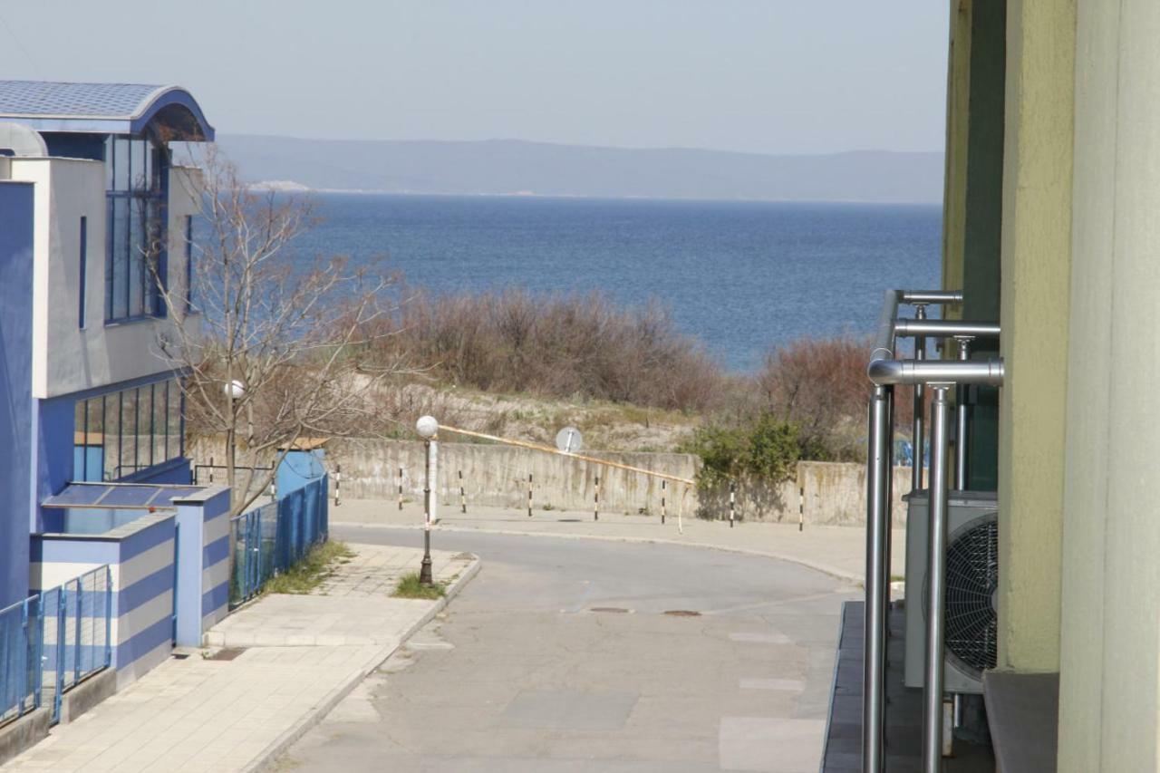 Apartment Rosi Pomorie Esterno foto