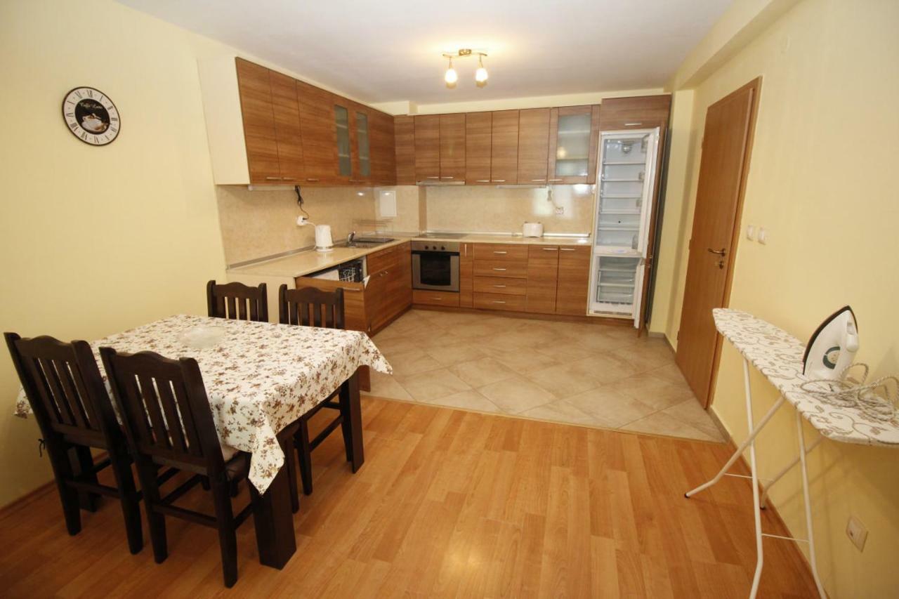 Apartment Rosi Pomorie Esterno foto