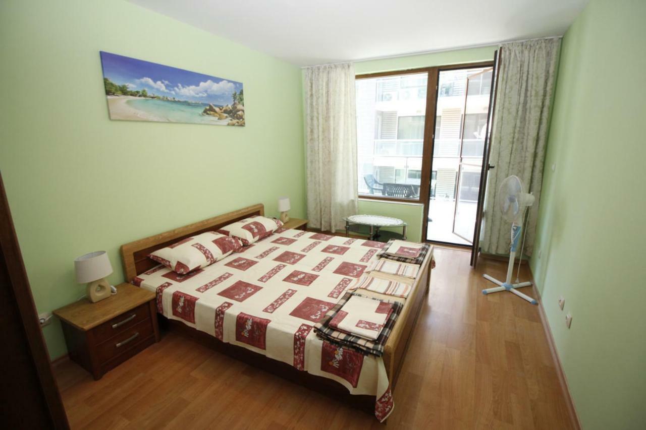 Apartment Rosi Pomorie Esterno foto