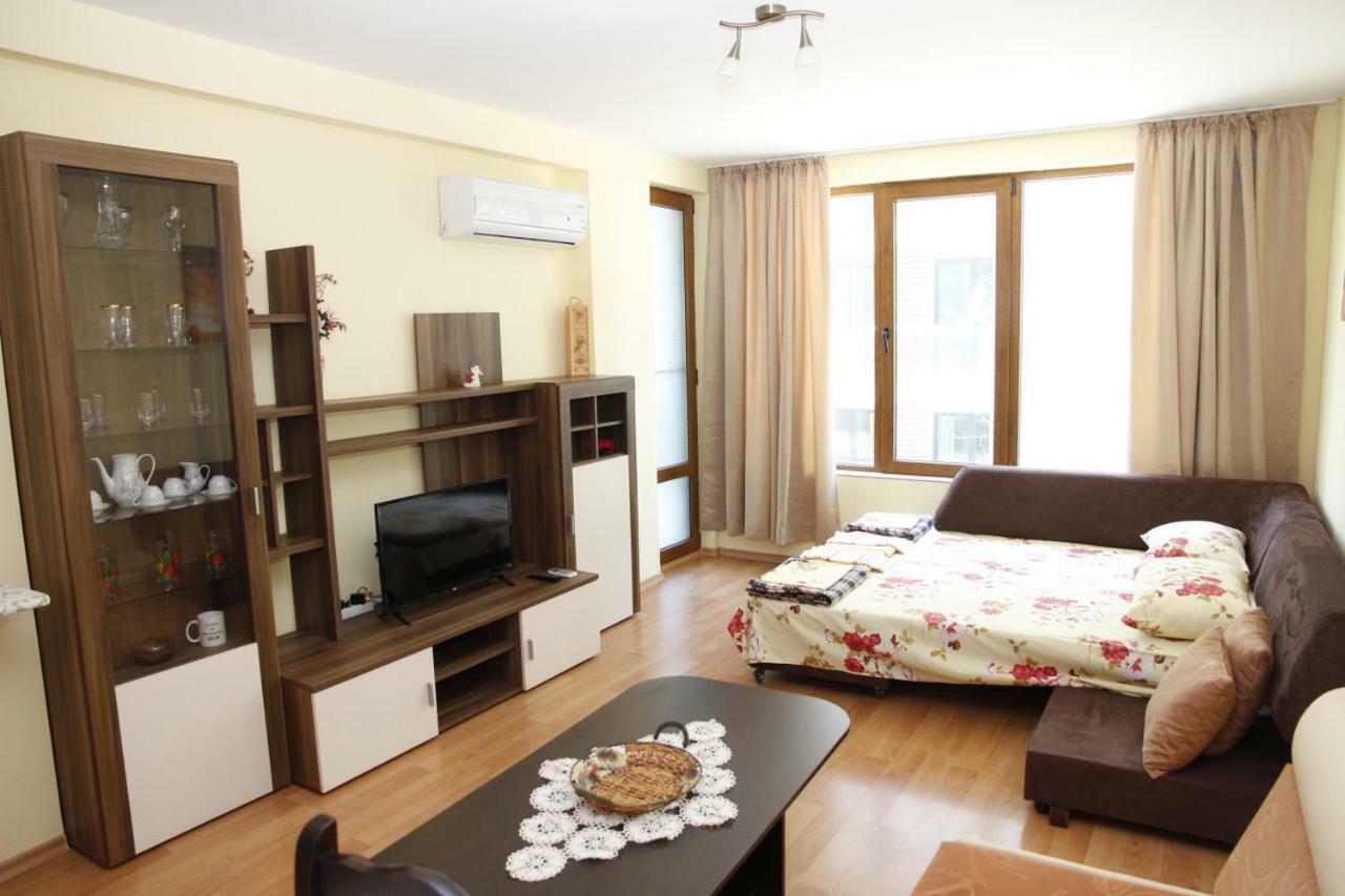 Apartment Rosi Pomorie Esterno foto